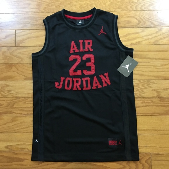 black and red jordan shirt